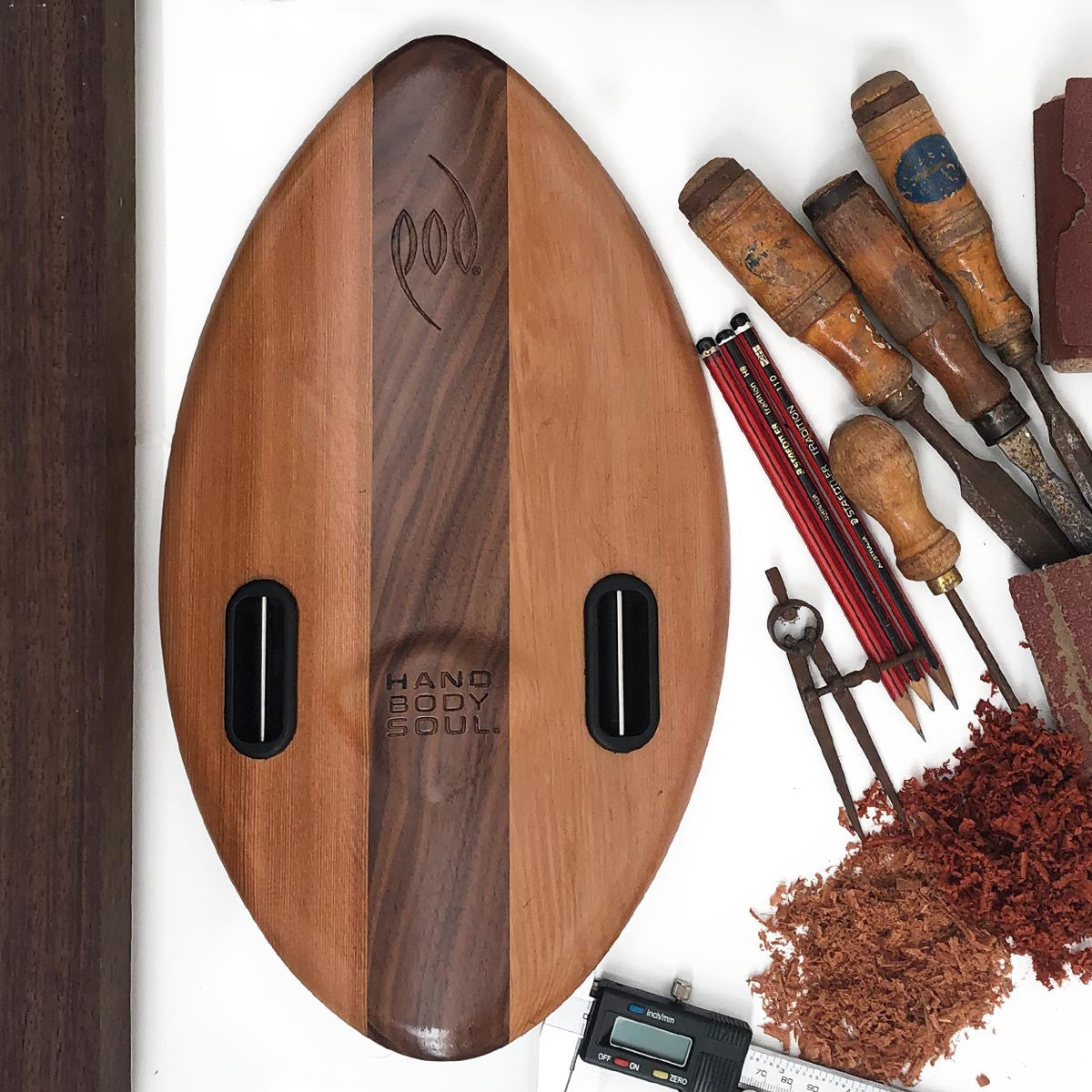 FLO Cedar/Walnut POD Handboard